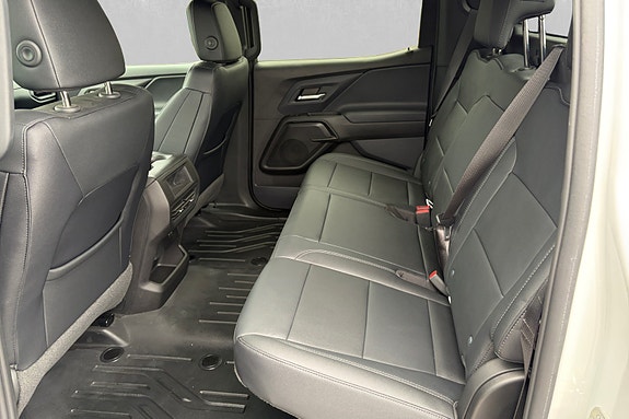 Chevrolet Silverado EV 17 of 22