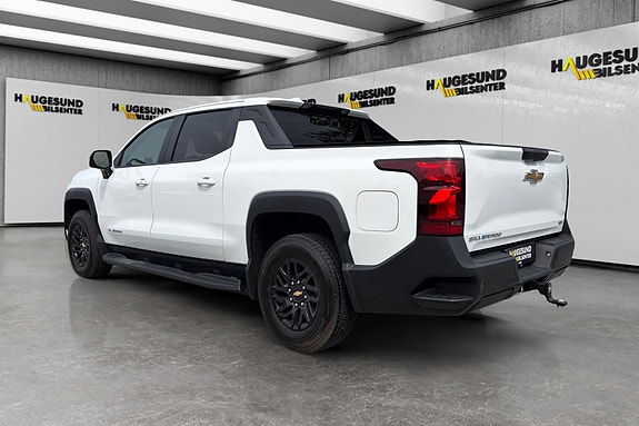 Chevrolet Silverado EV 3 of 22