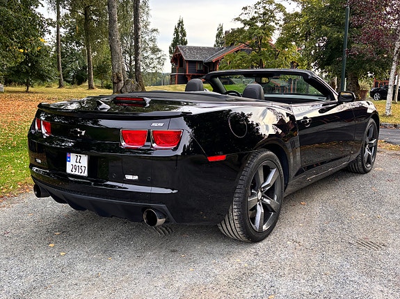 Chevrolet Camaro 15 of 29