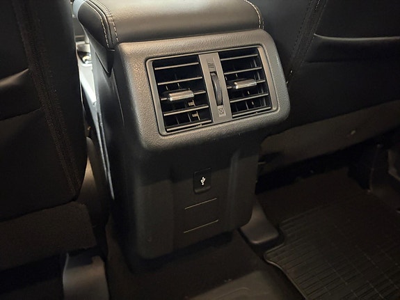 Mitsubishi Outlander 22 of 28