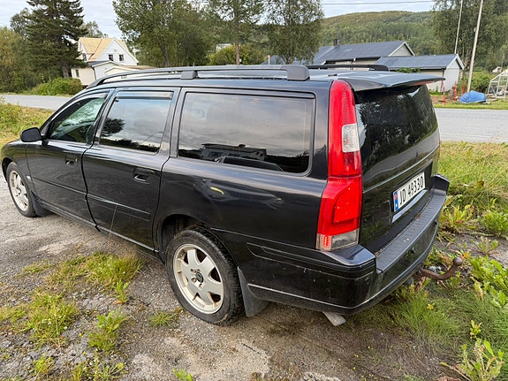 Volvo V70 4 of 9