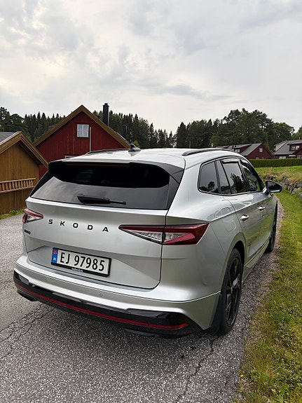 Skoda Enyaq RS 5 of 14