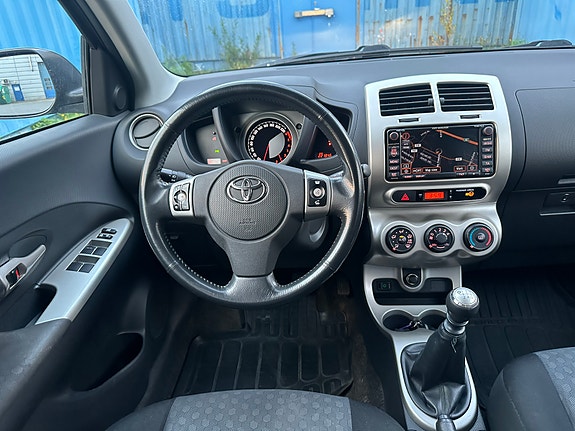 Toyota Urban Cruiser 13 of 14
