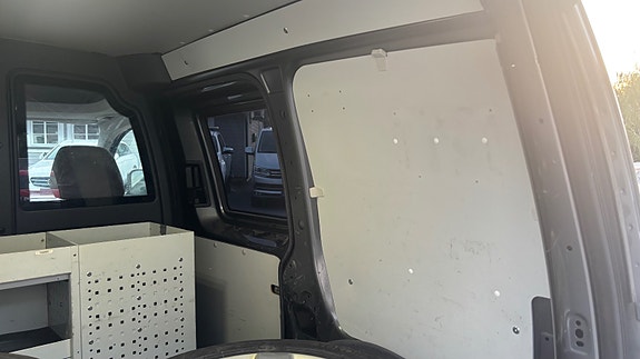 Volkswagen Caddy 14 of 30