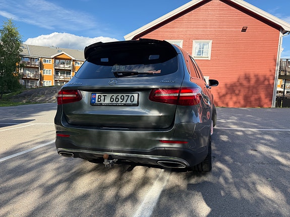 Mercedes-Benz GLC350 e 12 of 19