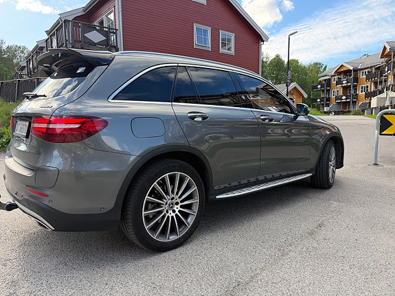Mercedes-Benz GLC350 e 16 of 19