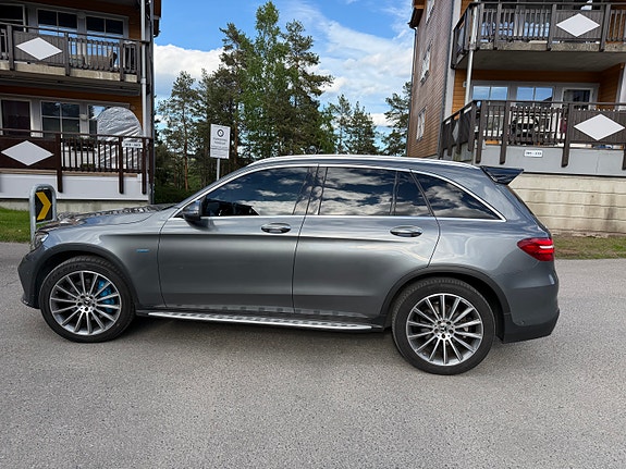 Mercedes-Benz GLC350 e 15 of 19
