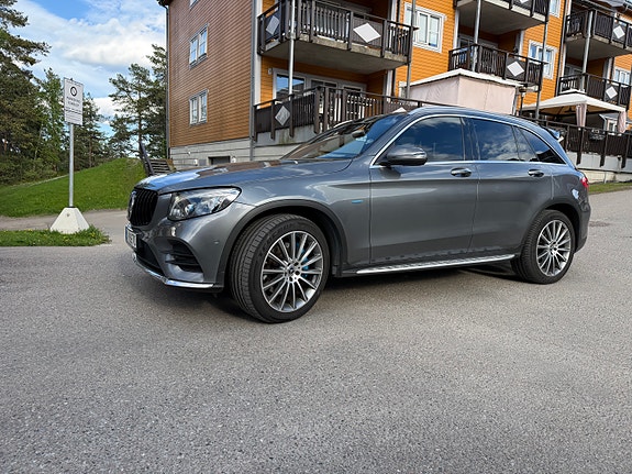 Mercedes-Benz GLC350 e 3 of 19