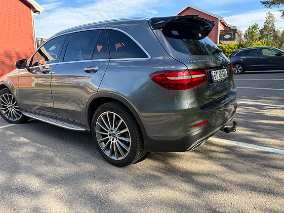 Mercedes-Benz GLC350 e 11 of 19