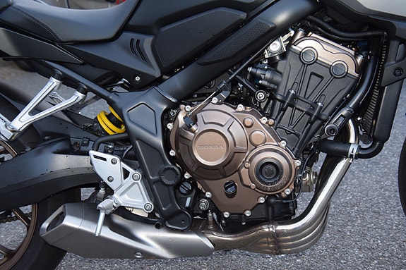 Honda CB650R - Kun 954 km – Senket 30 mm! 15 of 21