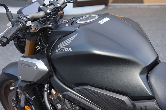 Honda CB650R - Kun 954 km – Senket 30 mm! 11 of 21