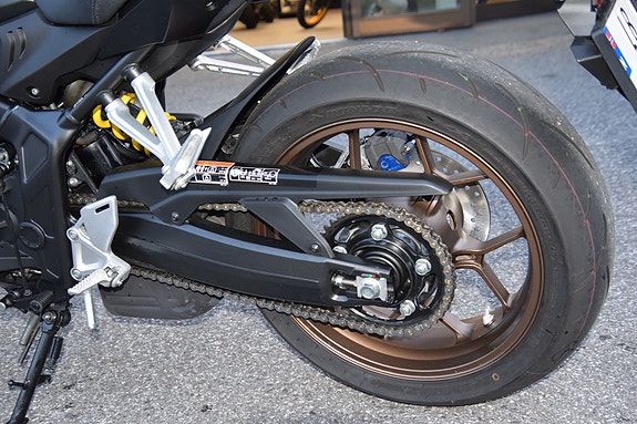 Honda CB650R - Kun 954 km – Senket 30 mm! 17 of 21