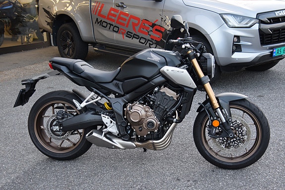 Honda CB650R - Kun 954 km – Senket 30 mm! 5 of 21