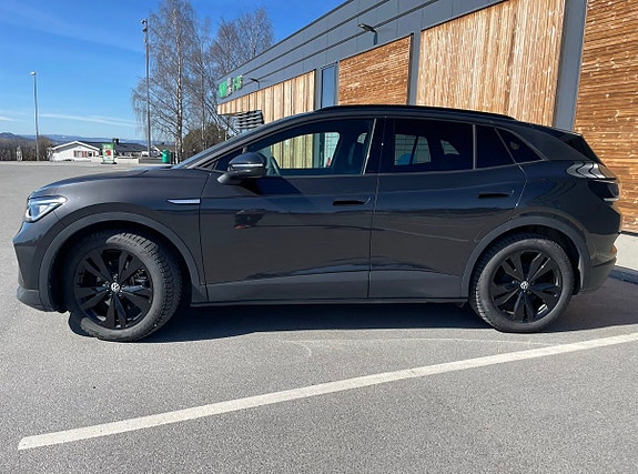 Volkswagen ID.4 3 of 10