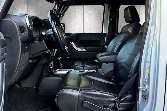 Jeep Wrangler 16 of 17