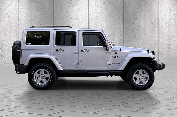 Jeep Wrangler 7 of 17