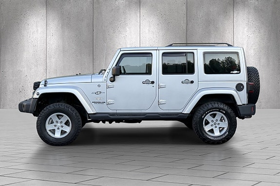Jeep Wrangler 3 of 17
