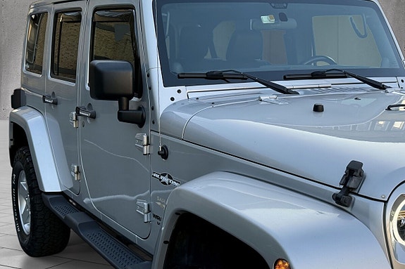 Jeep Wrangler 12 of 17