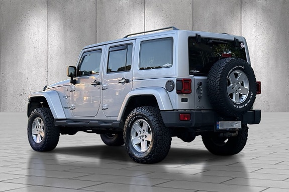 Jeep Wrangler 6 of 17
