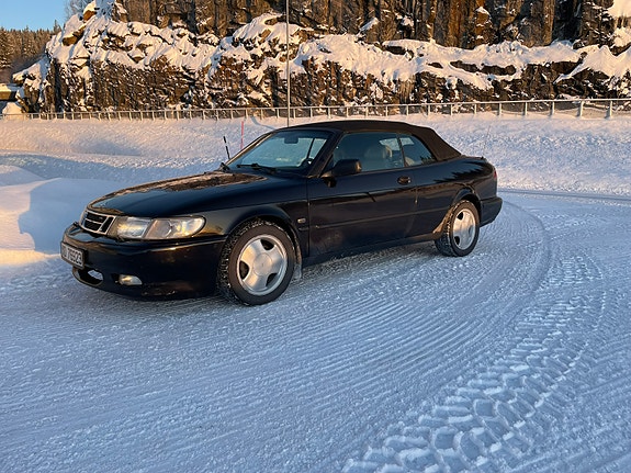 Saab 900 2 of 10