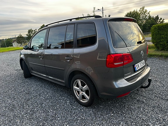 Volkswagen Touran 7 of 19
