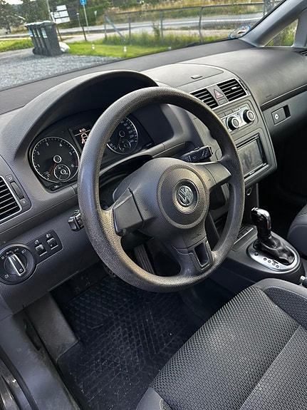 Volkswagen Touran 11 of 19