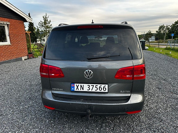 Volkswagen Touran 5 of 19