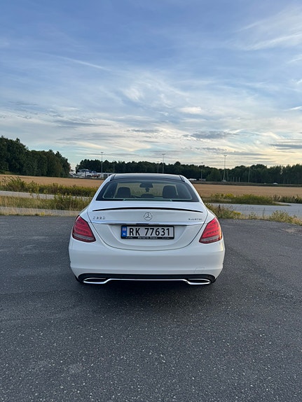 Mercedes-Benz C220 d 5 of 18