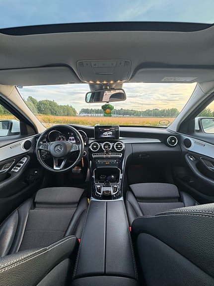 Mercedes-Benz C220 d 9 of 18