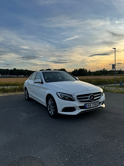 Mercedes-Benz C220 d 3 of 18