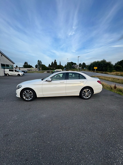 Mercedes-Benz C220 d 4 of 18