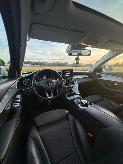 Mercedes-Benz C220 d 10 of 18