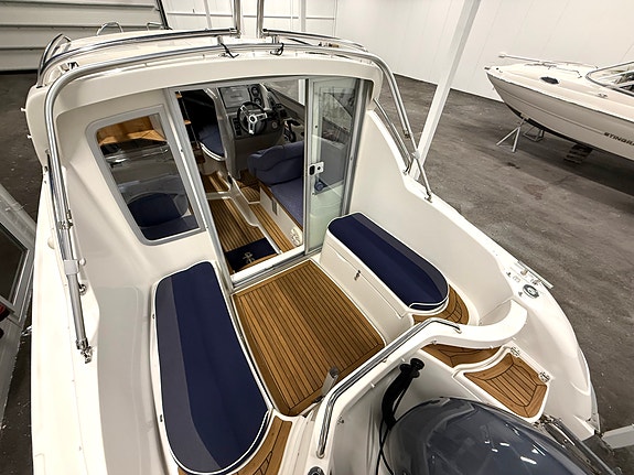 Strøken Yamarin 68 Cabin. Yamaha F200 fra 2022. Ankervinsj. Varmer. 191 timer! 23 of 30