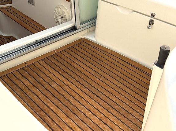 Strøken Yamarin 68 Cabin. Yamaha F200 fra 2022. Ankervinsj. Varmer. 191 timer! 19 of 30