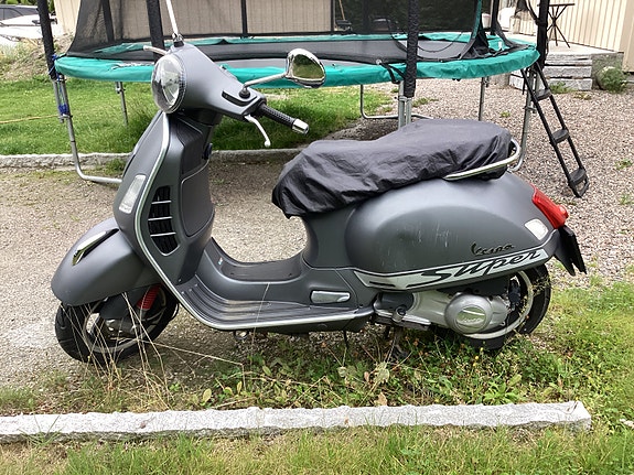 Vespa GTS 300 3 of 3