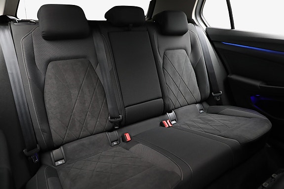Volkswagen Golf VIII 18 of 30
