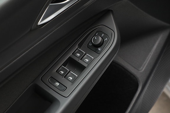 Volkswagen Golf VIII 29 of 30
