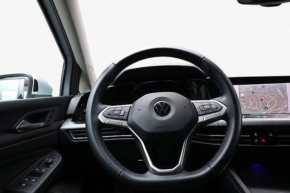 Volkswagen Golf VIII 14 of 30