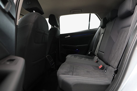 Volkswagen Golf VIII 17 of 30
