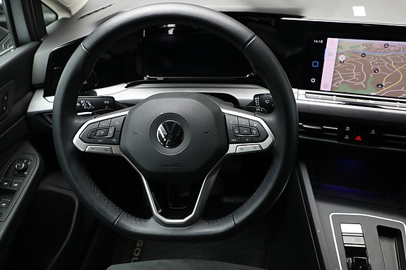 Volkswagen Golf VIII 15 of 30