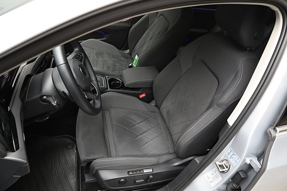 Volkswagen Golf VIII 16 of 30