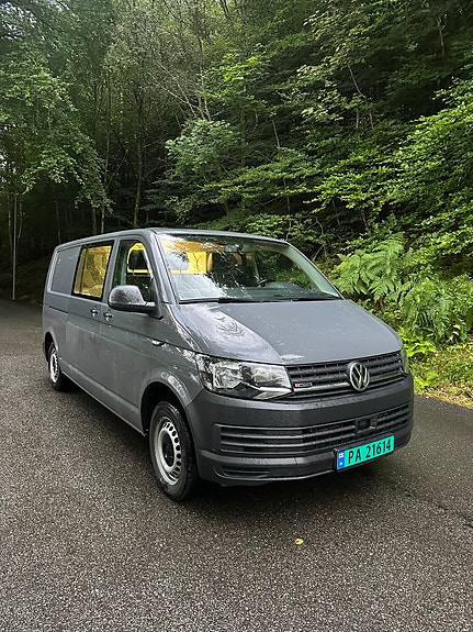 Volkswagen Transporter 4 of 30
