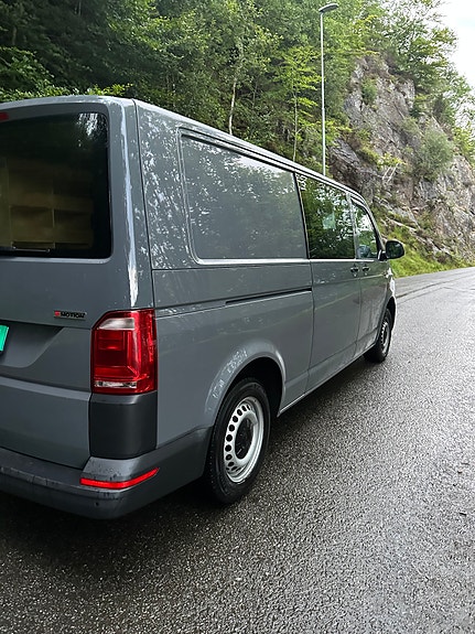 Volkswagen Transporter 12 of 30