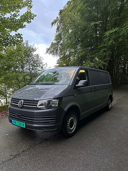 Volkswagen Transporter 2 of 30