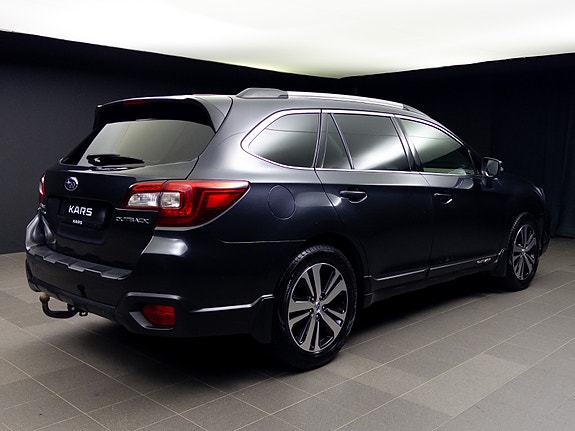 Subaru Outback 8 of 30