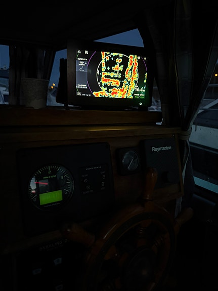 Snekling 25 med Volvo Penta D1-30, autopilot, radar og teineutstyr selges 18 of 25