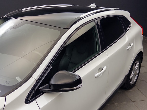 Volvo V40 Cross Country 19 of 30