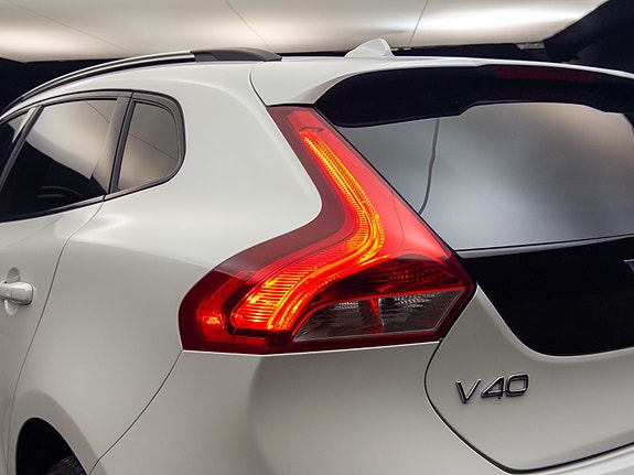 Volvo V40 Cross Country 22 of 30