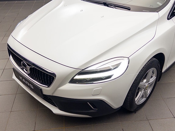 Volvo V40 Cross Country 14 of 30
