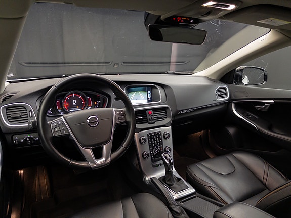 Volvo V40 Cross Country 29 of 30